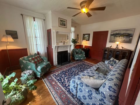Library, Living room, fireplace