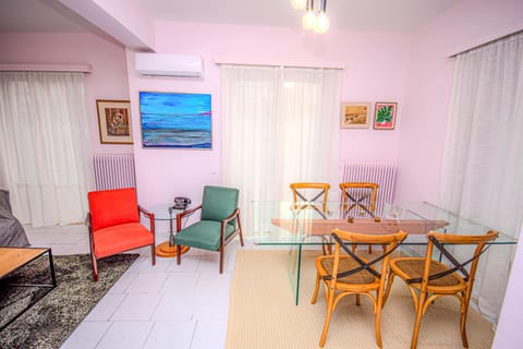 Laura' s, comfy apt in Piraeus centre! Apartment in Pireas