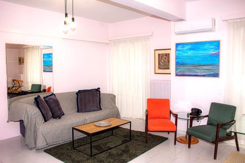 Laura' s, comfy apt in Piraeus centre! Apartment in Pireas