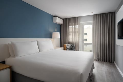 TV and multimedia, Photo of the whole room, Bedroom