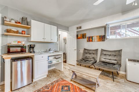 1 Mi to Ruidoso Winter Park! Studio with Pool Access Apartment in Alto