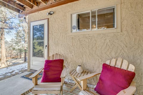 1 Mi to Ruidoso Winter Park! Studio with Pool Access Apartment in Alto