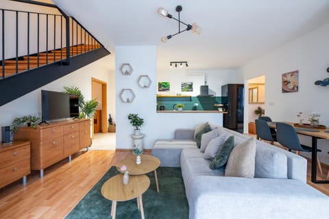 TV and multimedia, Living room, kitchen