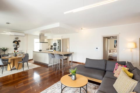 Kitchen or kitchenette, Living room, Dining area