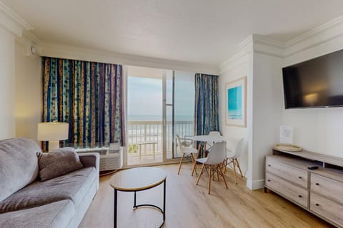 TV and multimedia, Living room, Dining area, Sea view