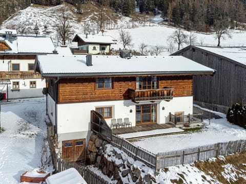 Property building, Winter