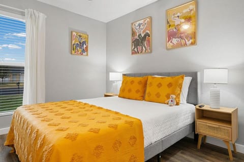 Family Fun Retreat near Kalahari & Dell Diamond Apartment in Round Rock