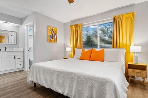 Family Fun Retreat near Kalahari & Dell Diamond Apartment in Round Rock