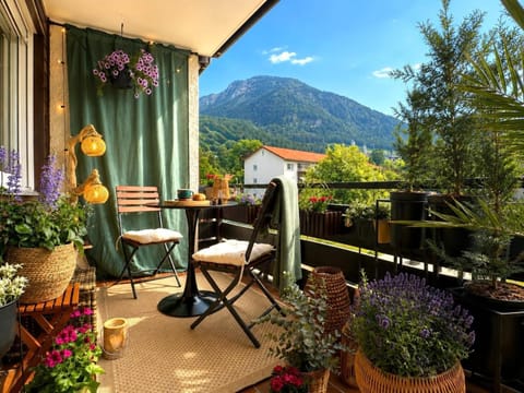 Spring, Natural landscape, View (from property/room), Balcony/Terrace, Balcony/Terrace, Seating area, Mountain view