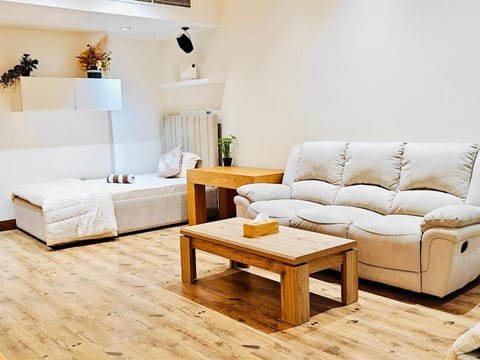 La Vista Home Stay with Parking Apartment in Ajman