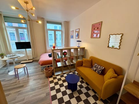 Studio Pop pour 2 Pers Stationnement Gratuit Apartment in Arras