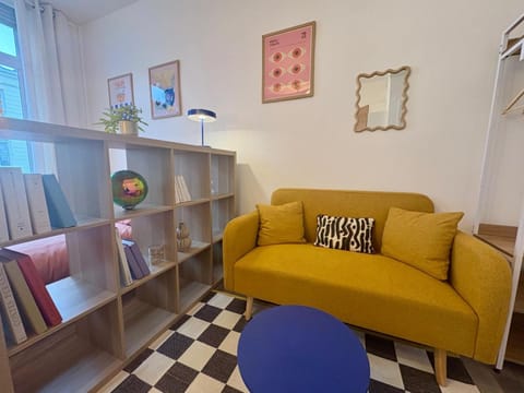Studio Pop pour 2 Pers Stationnement Gratuit Apartment in Arras