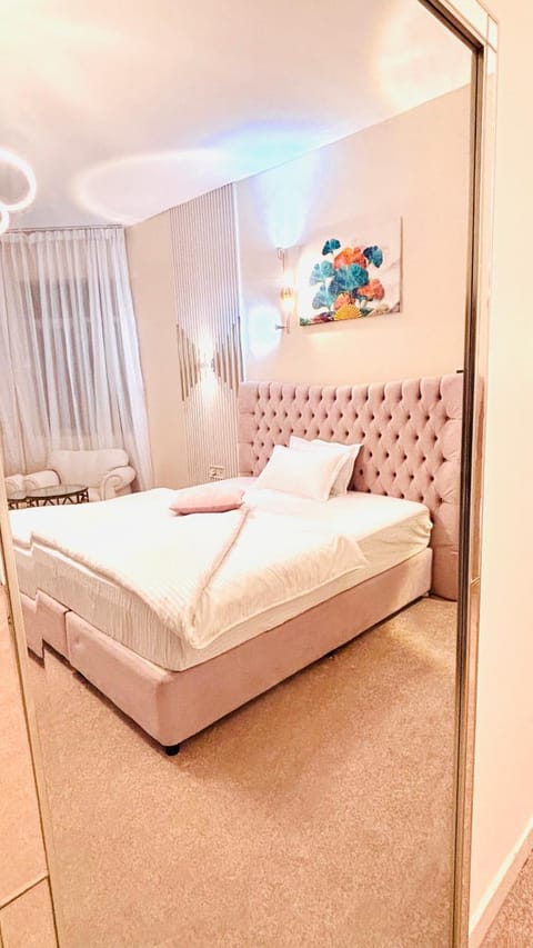 Canel View Holiday Home with Parking Apartment in Ajman