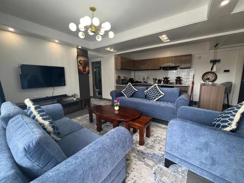 Communal lounge/ TV room, TV and multimedia, Kitchen or kitchenette, Living room, Seating area, Evening entertainment