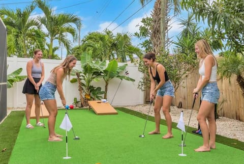 Private Heated Pool & Spa Putt Putt Fire Pit House in Naples Park