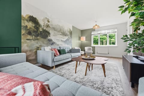 Communal lounge/ TV room, Living room, Seating area