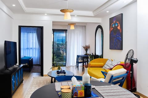 Communal lounge/ TV room, TV and multimedia, Living room, Seating area, Evening entertainment