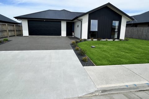 Property building, Garden