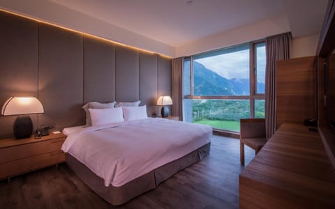 Day, Photo of the whole room, Bedroom