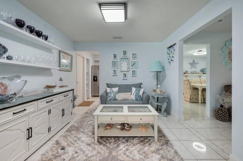 Coral Cove 3 Bed 2 Bath Pool Home in Melbourne House in Melbourne