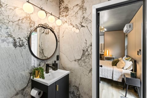 Olivo Apartment in Biscayne Park