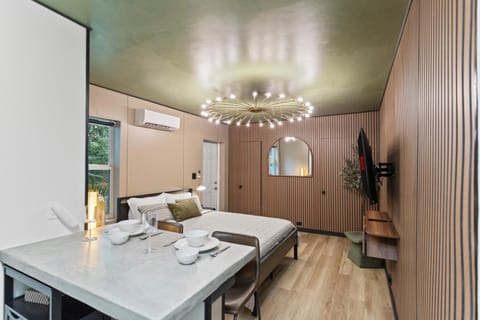 Olivo Apartment in Biscayne Park