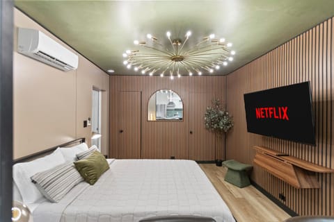 Olivo Apartment in Biscayne Park