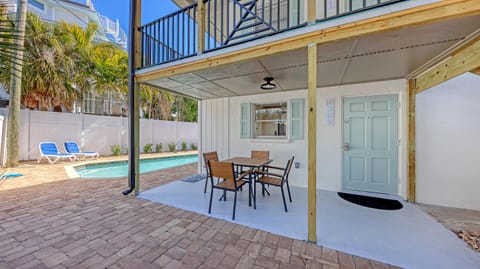 SKV 309 - Pool, Walk to Beach & Village! Apartment in Siesta Beach