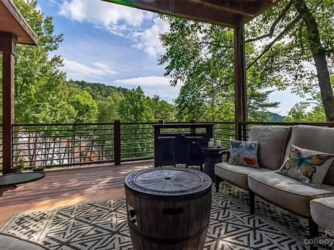 Riversong Falls House in Tennessee