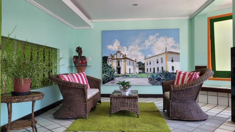 Communal lounge/ TV room