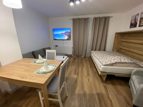 TV and multimedia, Photo of the whole room, Seating area