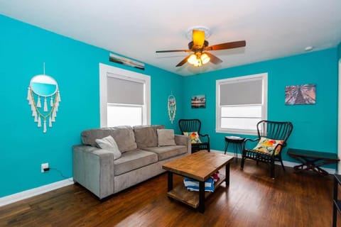 Living room, towels