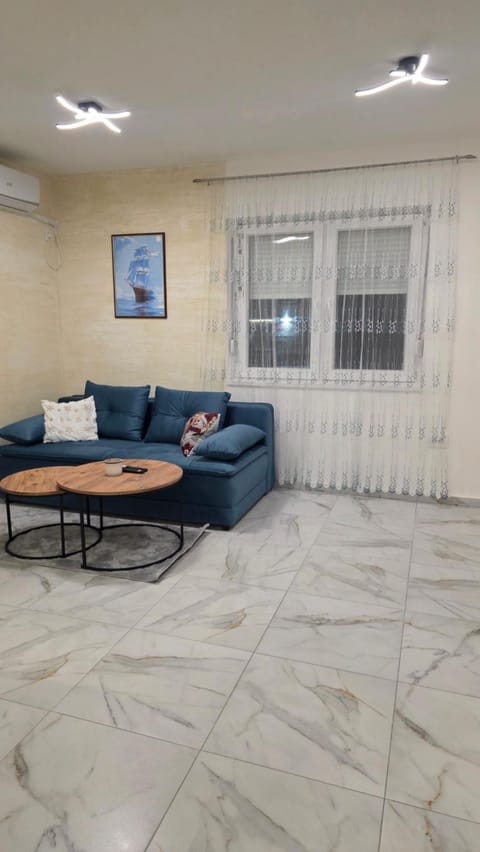 Blue Apartman Apartment in Novi Sad