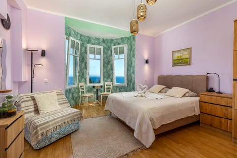 View (from property/room), Living room, Bedroom