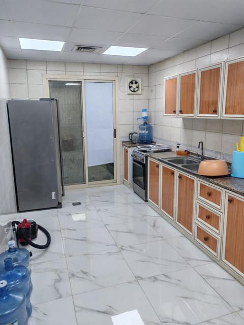 شقة غرفة وصالة لك بالكامل مساحة واسعة Apartment in Ajman
