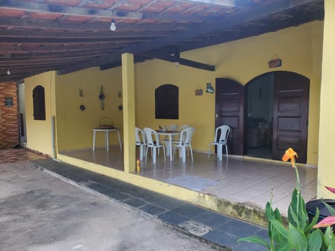 Patio, Day, Dining area, internet