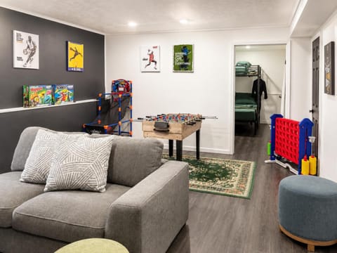 Game Room, Living room, Seating area