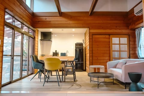 Kitchen or kitchenette, Living room, Photo of the whole room, Seating area, Dining area, furniture, kitchen