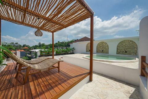 Day, View (from property/room), Balcony/Terrace, Pool view, Swimming pool, sunbed