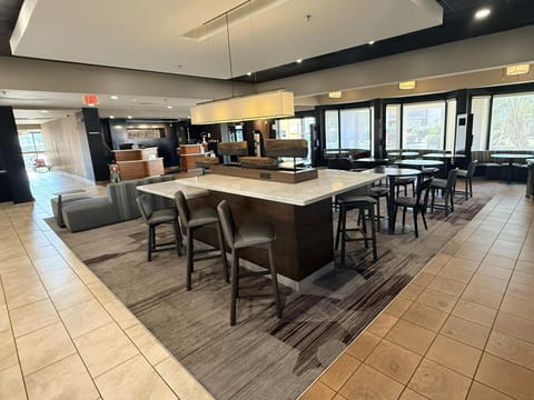 Property building, Restaurant/places to eat