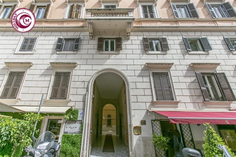 Property building, Facade/entrance