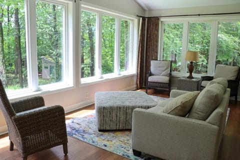 Large home with hot tub in serene wooded setting House in Millcreek Township