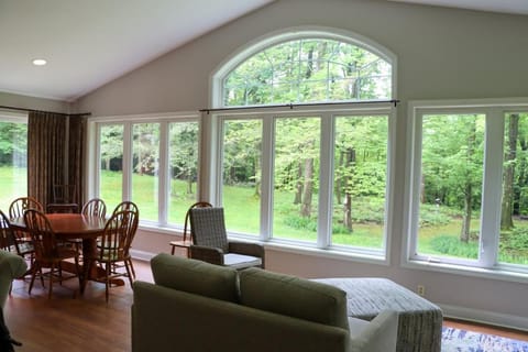 Large home with hot tub in serene wooded setting House in Millcreek Township