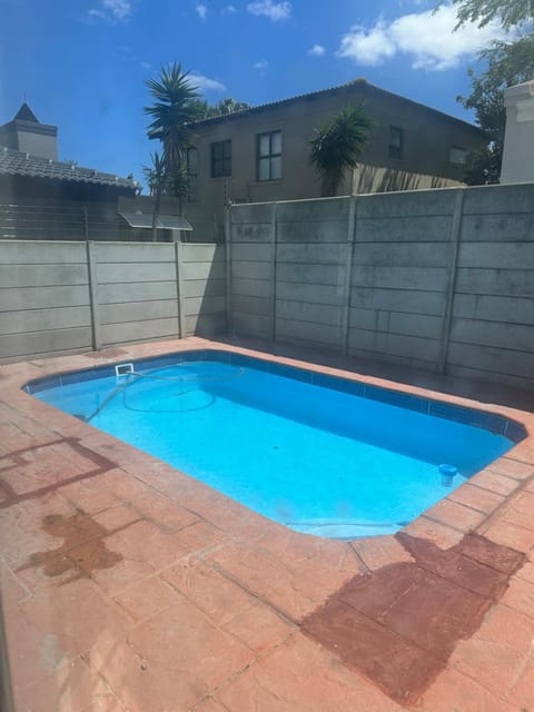 Milino Guest House Bed and Breakfast in Cape Town