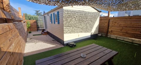 Property building, Patio, Garden, Garden view