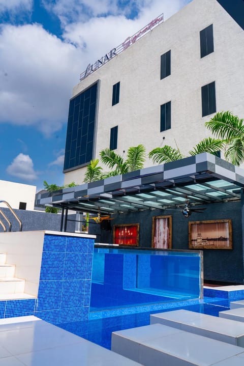 Property building, Day, Pool view, Swimming pool