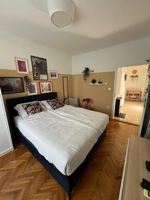 Bed, Bedroom, wardrobe