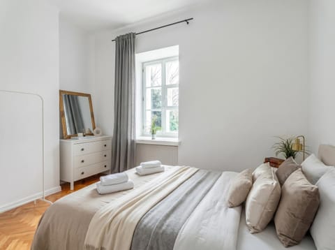 Bed, Photo of the whole room, Bedroom, towels, wardrobe
