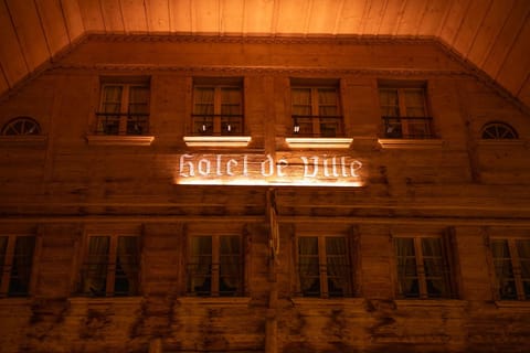 Property logo or sign