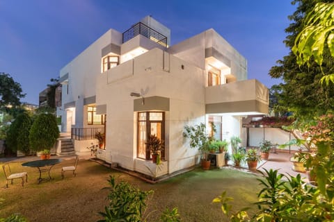 Facade/entrance, Garden, Garden view